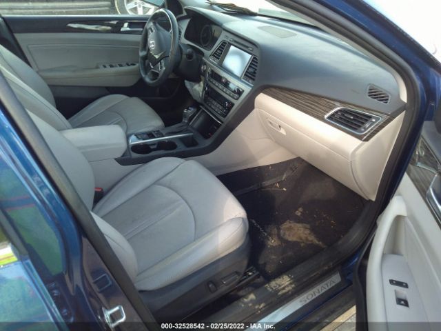 Photo 4 VIN: 5NPE34AF2FH035335 - HYUNDAI SONATA 