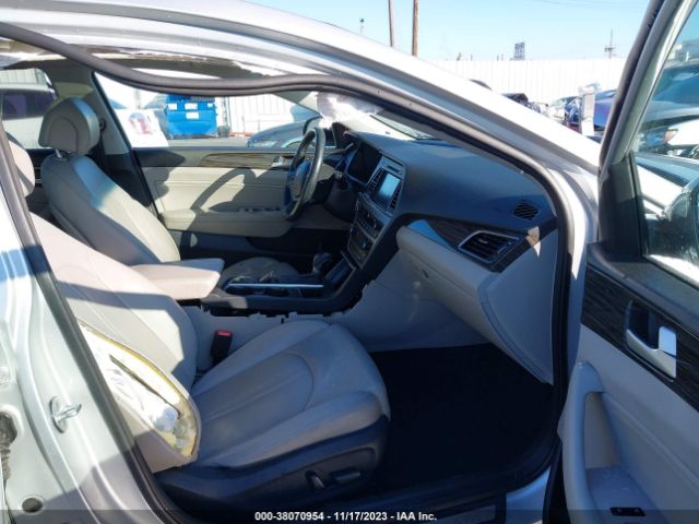 Photo 4 VIN: 5NPE34AF2FH083983 - HYUNDAI SONATA 