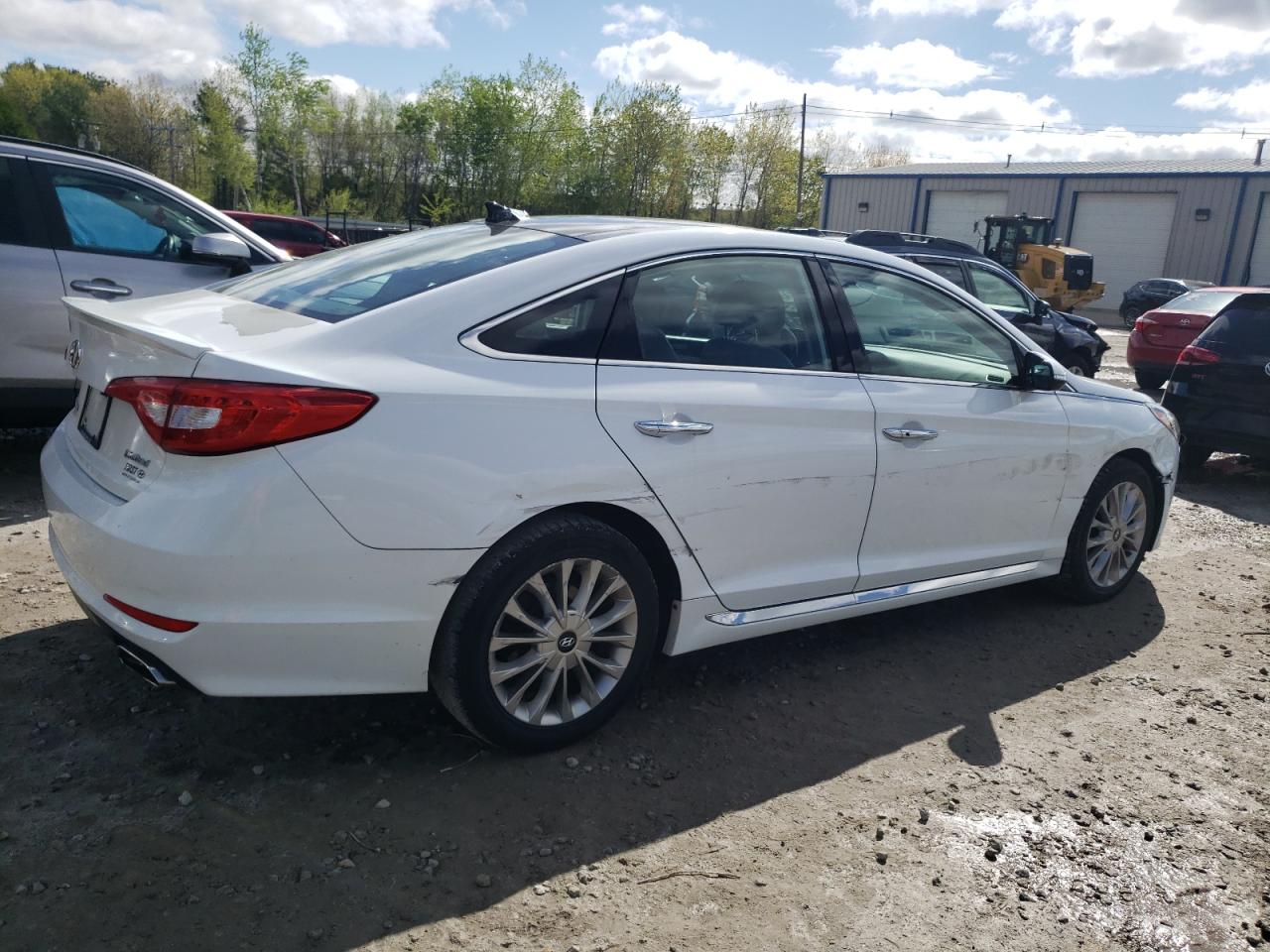 Photo 2 VIN: 5NPE34AF2FH091002 - HYUNDAI SONATA 