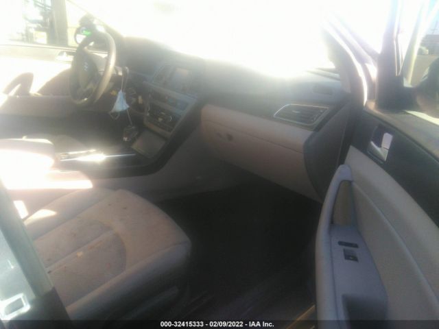 Photo 4 VIN: 5NPE34AF2FH104203 - HYUNDAI SONATA 