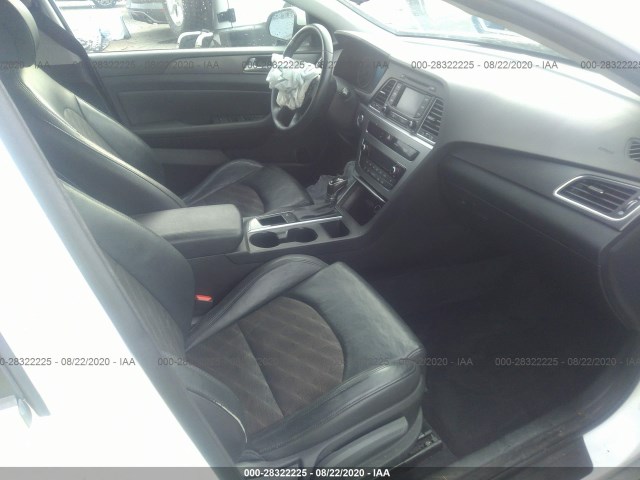 Photo 4 VIN: 5NPE34AF2FH130879 - HYUNDAI SONATA 