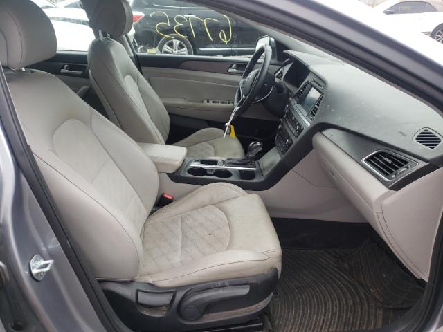 Photo 4 VIN: 5NPE34AF2GH300000 - HYUNDAI SONATA 