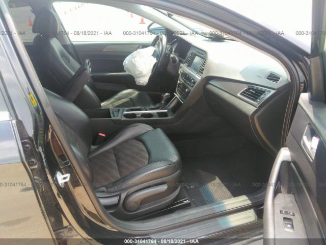 Photo 4 VIN: 5NPE34AF2GH318786 - HYUNDAI SONATA 