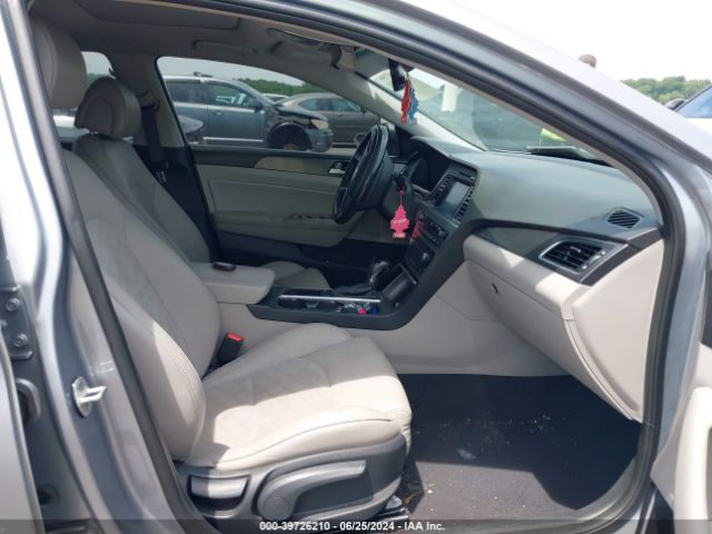 Photo 4 VIN: 5NPE34AF2GH388658 - HYUNDAI SONATA 