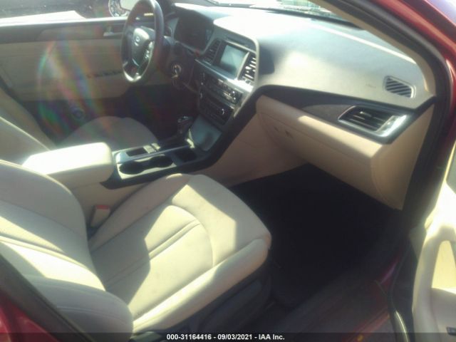 Photo 4 VIN: 5NPE34AF2GH388918 - HYUNDAI SONATA 