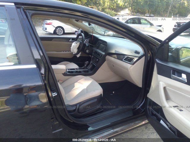 Photo 4 VIN: 5NPE34AF2GH392452 - HYUNDAI SONATA 