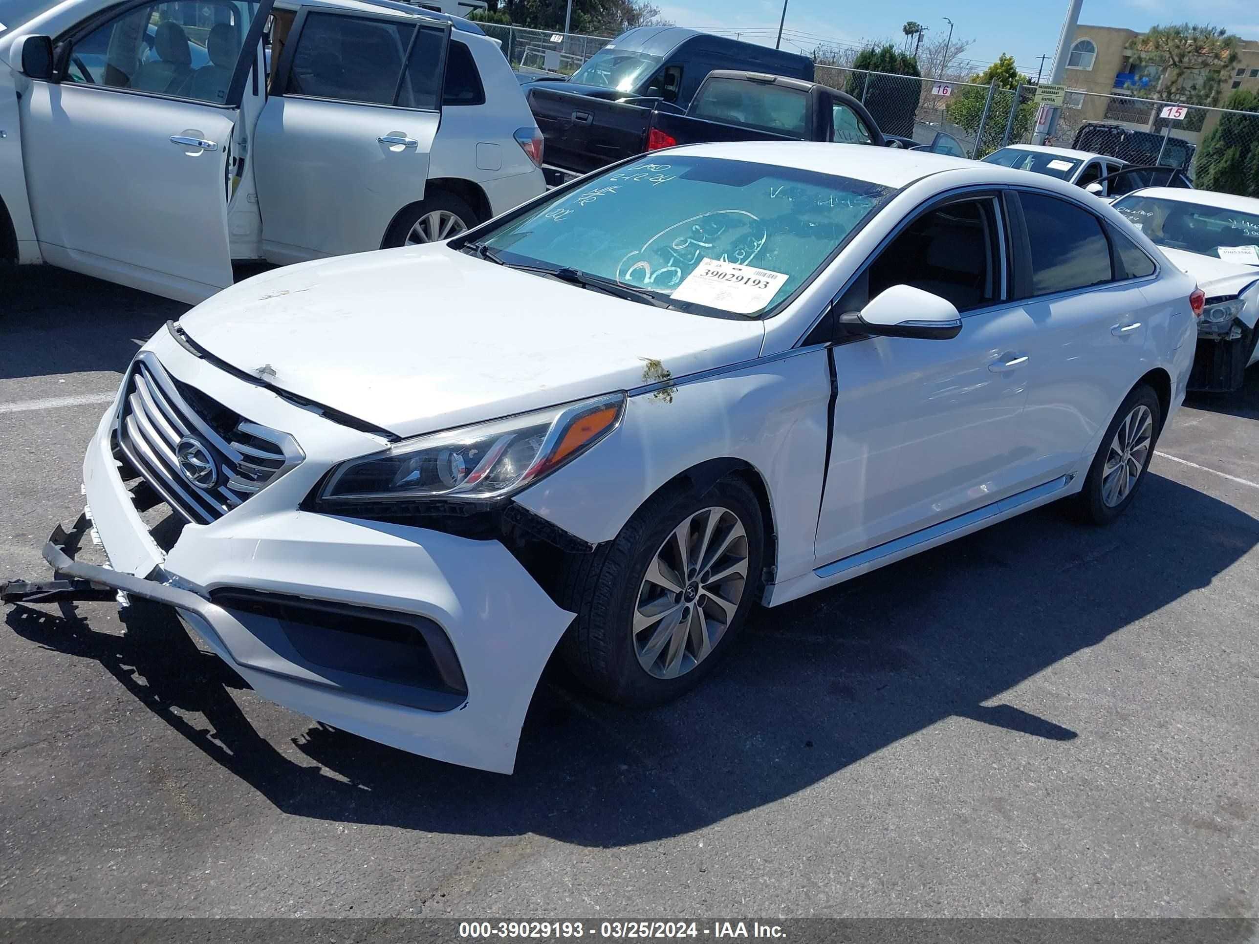 Photo 1 VIN: 5NPE34AF2GH398445 - HYUNDAI SONATA 