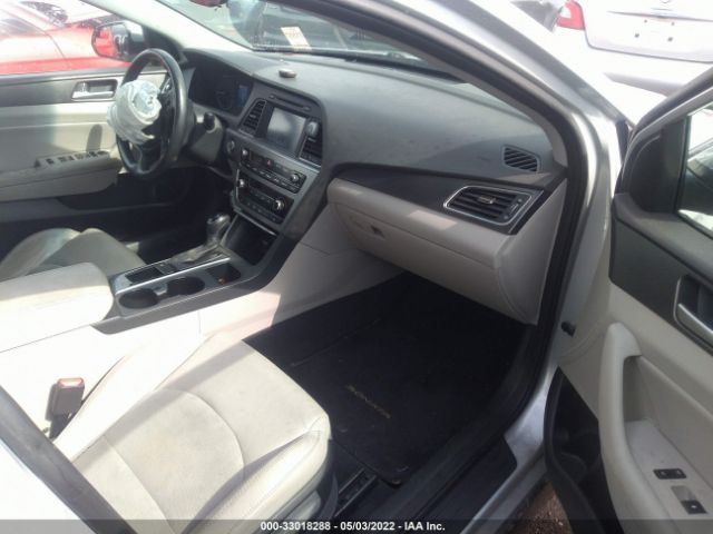 Photo 4 VIN: 5NPE34AF2GH423232 - HYUNDAI SONATA 