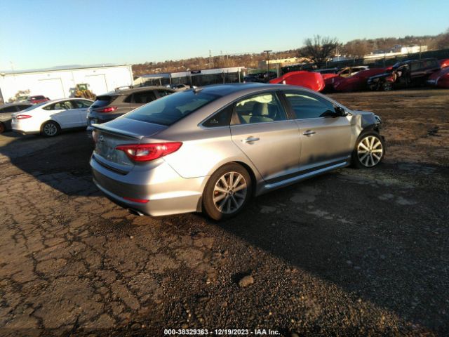 Photo 3 VIN: 5NPE34AF2HH437472 - HYUNDAI SONATA 