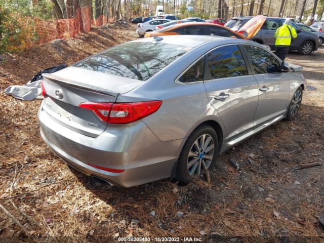 Photo 3 VIN: 5NPE34AF2HH459438 - HYUNDAI SONATA 