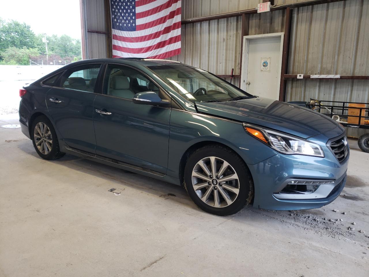 Photo 3 VIN: 5NPE34AF2HH468818 - HYUNDAI SONATA 