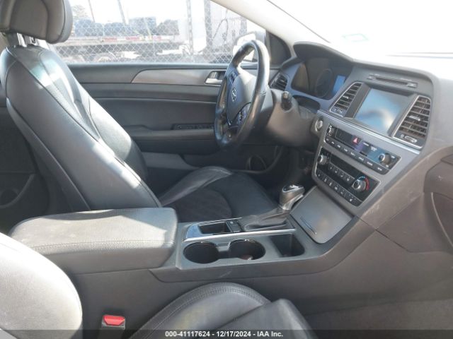 Photo 4 VIN: 5NPE34AF2HH496179 - HYUNDAI SONATA 