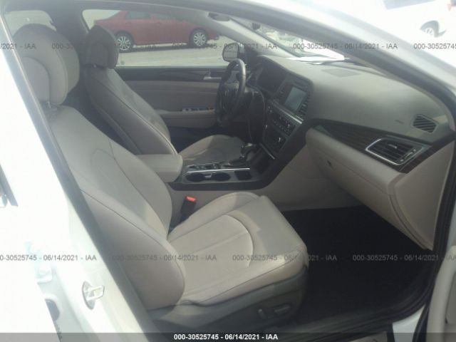 Photo 4 VIN: 5NPE34AF2HH582253 - HYUNDAI SONATA 