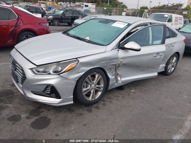 Photo 1 VIN: 5NPE34AF2JH601812 - HYUNDAI SONATA 