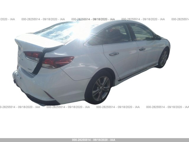 Photo 3 VIN: 5NPE34AF2JH602930 - HYUNDAI SONATA 