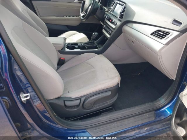 Photo 4 VIN: 5NPE34AF2JH605360 - HYUNDAI SONATA 