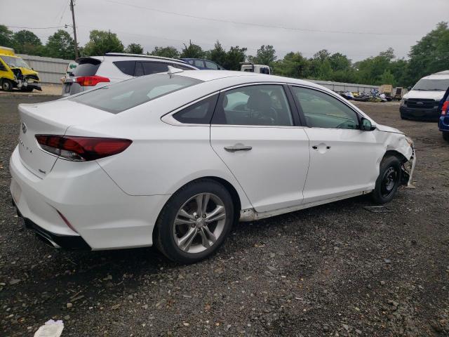 Photo 2 VIN: 5NPE34AF2JH609215 - HYUNDAI SONATA SPO 