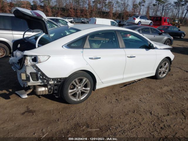 Photo 3 VIN: 5NPE34AF2JH616598 - HYUNDAI SONATA 