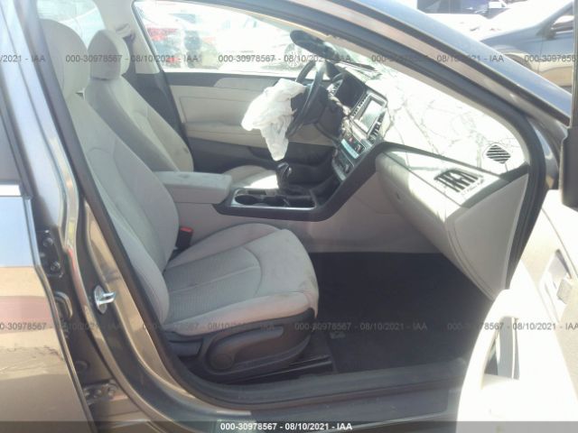 Photo 4 VIN: 5NPE34AF2JH618562 - HYUNDAI SONATA 