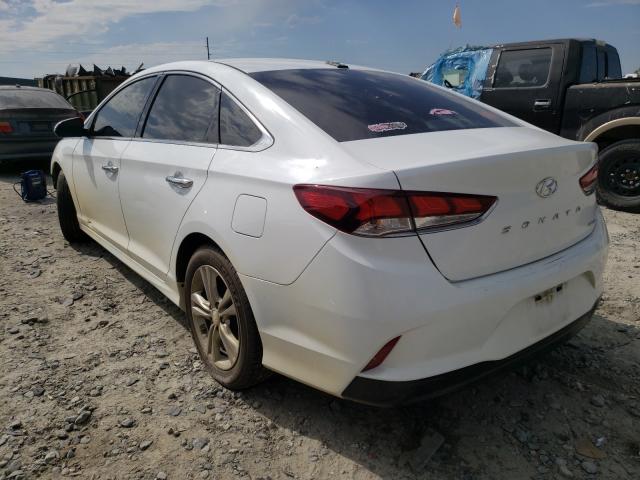 Photo 2 VIN: 5NPE34AF2JH620568 - HYUNDAI SONATA SPO 