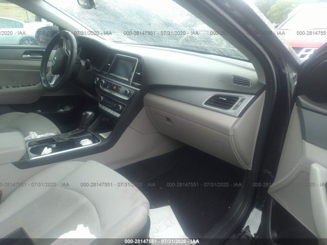 Photo 4 VIN: 5NPE34AF2JH635541 - HYUNDAI SONATA 