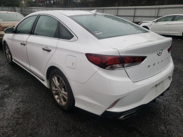 Photo 2 VIN: 5NPE34AF2JH637094 - HYUNDAI SONATA SPO 