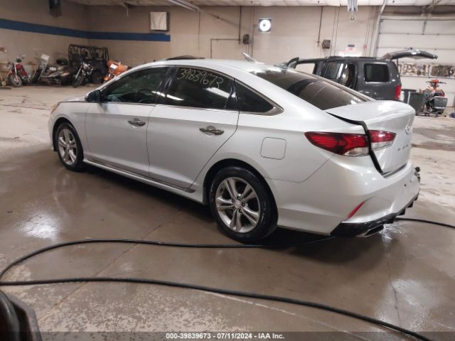 Photo 2 VIN: 5NPE34AF2JH655708 - HYUNDAI SONATA 