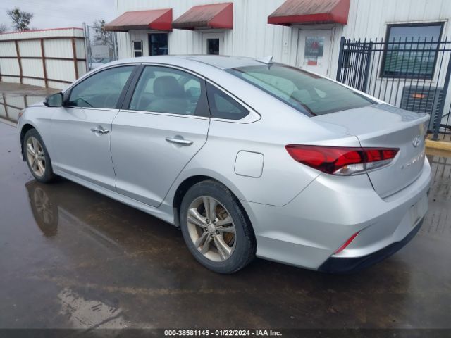 Photo 2 VIN: 5NPE34AF2JH663596 - HYUNDAI SONATA 