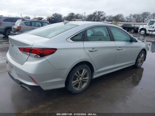 Photo 3 VIN: 5NPE34AF2JH663596 - HYUNDAI SONATA 