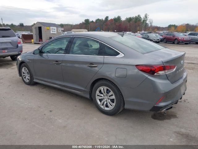 Photo 2 VIN: 5NPE34AF2JH698588 - HYUNDAI SONATA 