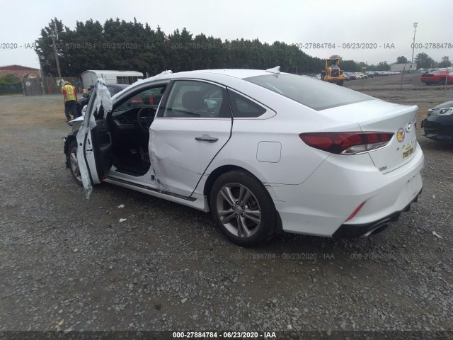 Photo 2 VIN: 5NPE34AF2JH709766 - HYUNDAI SONATA 