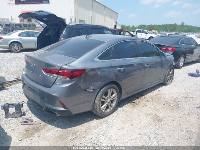 Photo 3 VIN: 5NPE34AF2JH711050 - HYUNDAI SONATA 