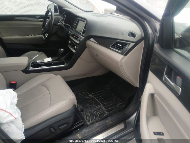 Photo 4 VIN: 5NPE34AF2JH715079 - HYUNDAI SONATA 