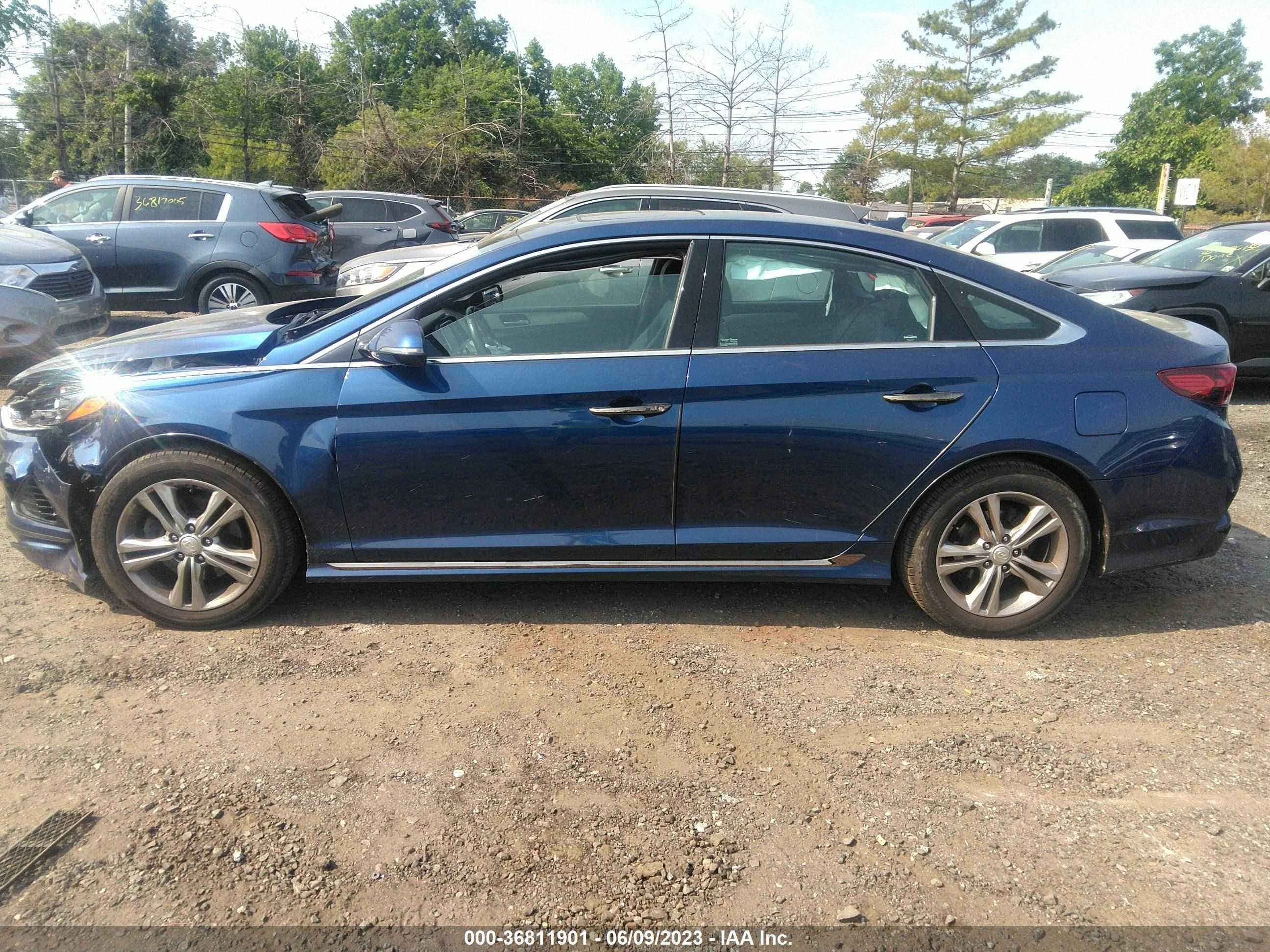 Photo 13 VIN: 5NPE34AF2JH722288 - HYUNDAI SONATA 