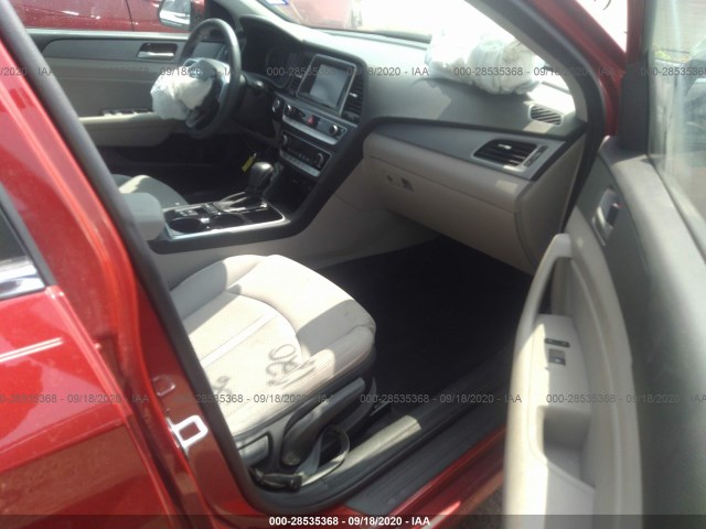 Photo 4 VIN: 5NPE34AF2KH732515 - HYUNDAI SONATA 