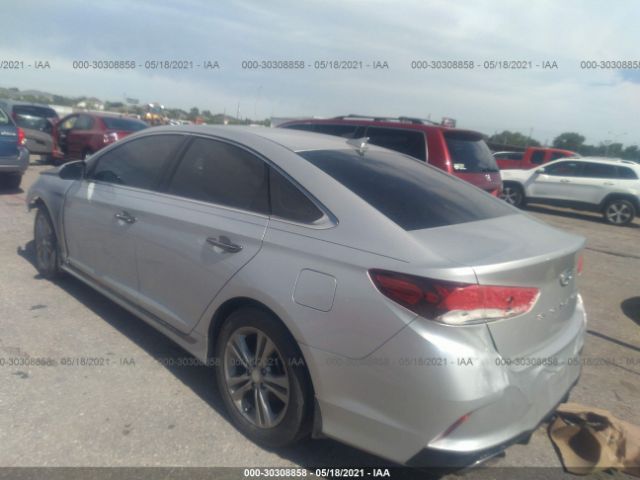 Photo 2 VIN: 5NPE34AF2KH760220 - HYUNDAI SONATA 