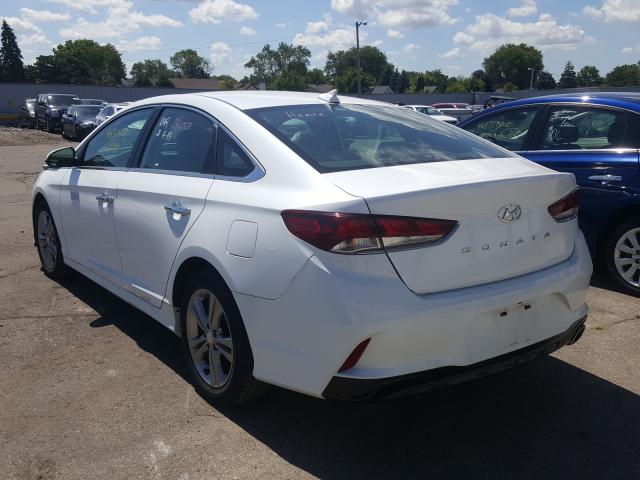 Photo 2 VIN: 5NPE34AF2KH776983 - HYUNDAI SONATA LIM 