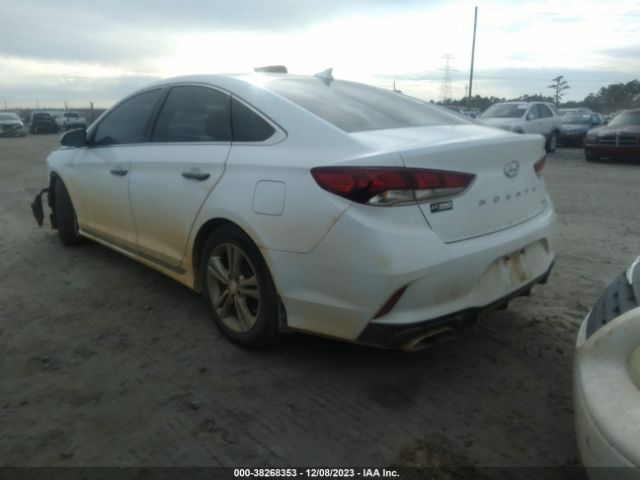 Photo 2 VIN: 5NPE34AF2KH821064 - HYUNDAI SONATA 