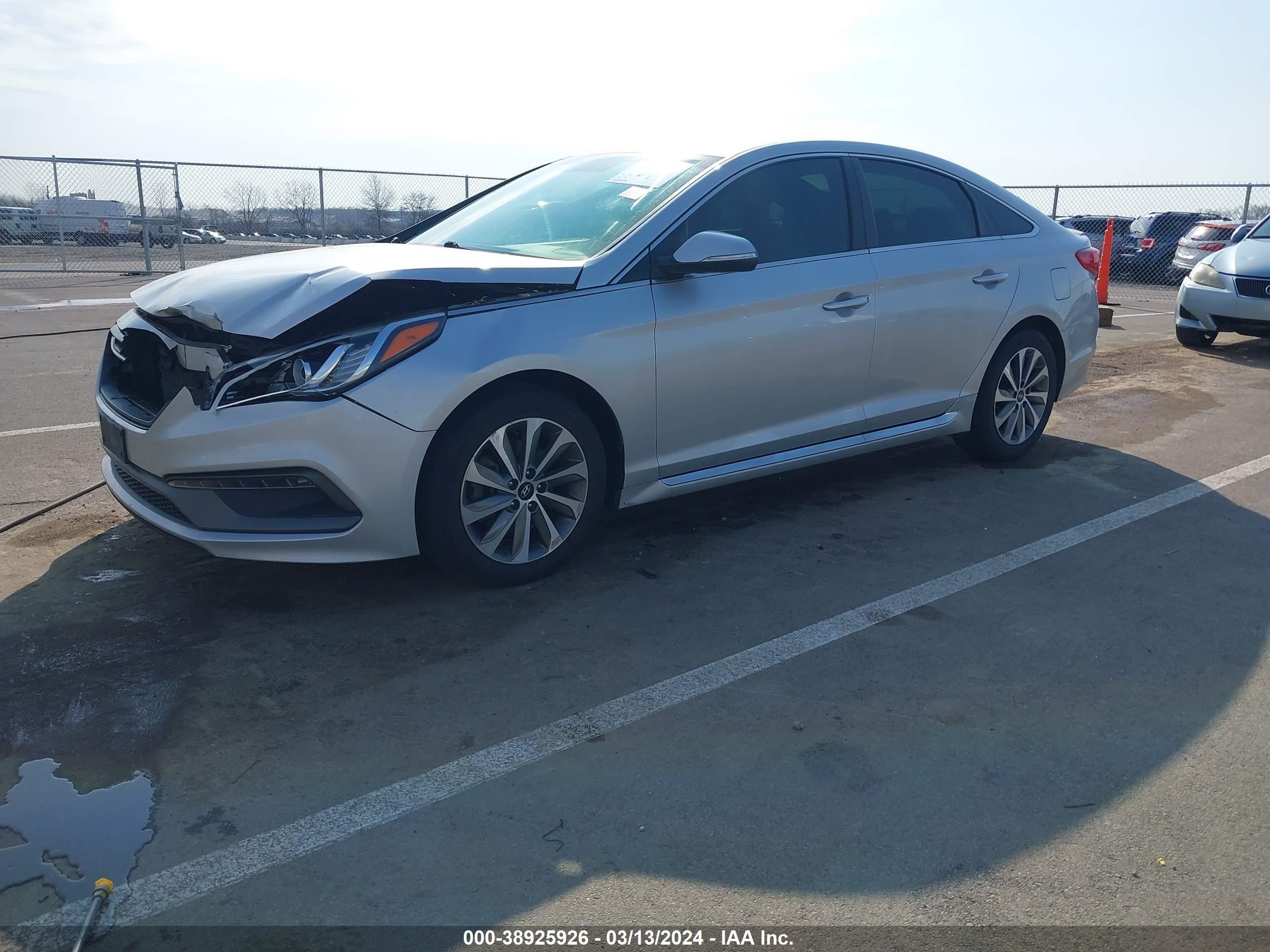 Photo 1 VIN: 5NPE34AF3FH063676 - HYUNDAI SONATA 