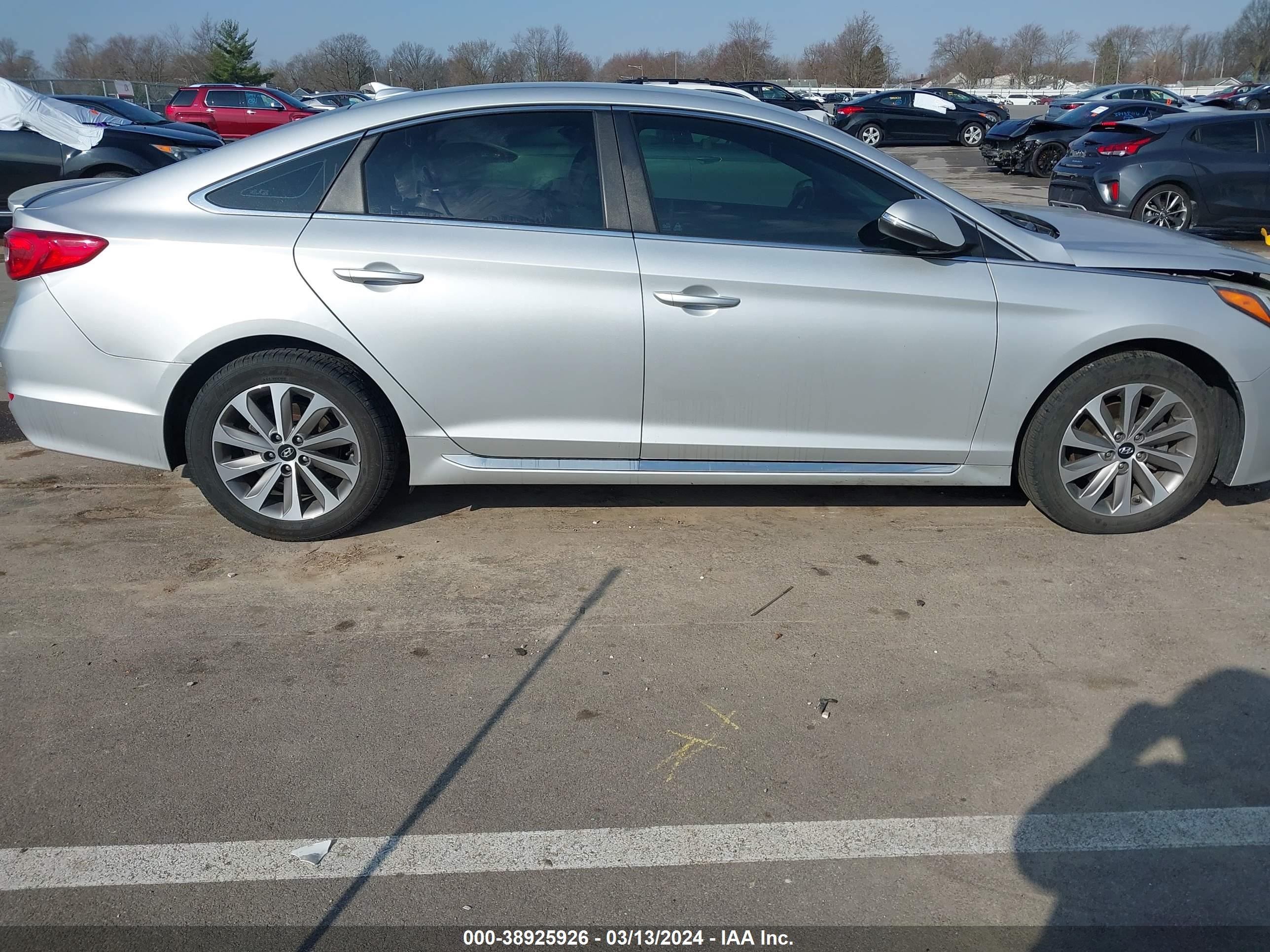 Photo 13 VIN: 5NPE34AF3FH063676 - HYUNDAI SONATA 