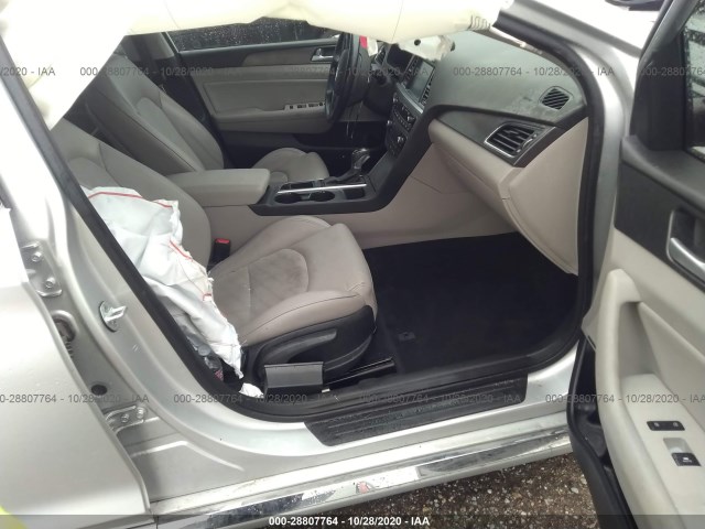 Photo 4 VIN: 5NPE34AF3FH106171 - HYUNDAI SONATA 