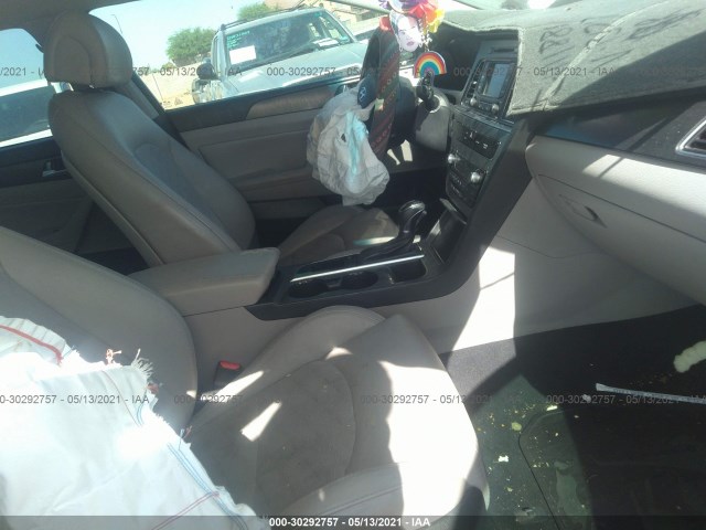 Photo 4 VIN: 5NPE34AF3FH131717 - HYUNDAI SONATA 