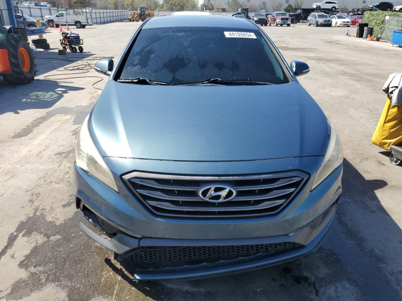 Photo 4 VIN: 5NPE34AF3FH137579 - HYUNDAI SONATA 