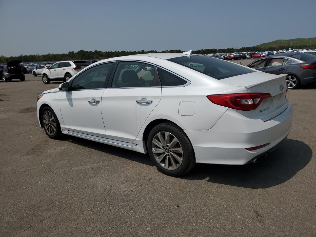 Photo 1 VIN: 5NPE34AF3GH425166 - HYUNDAI SONATA 