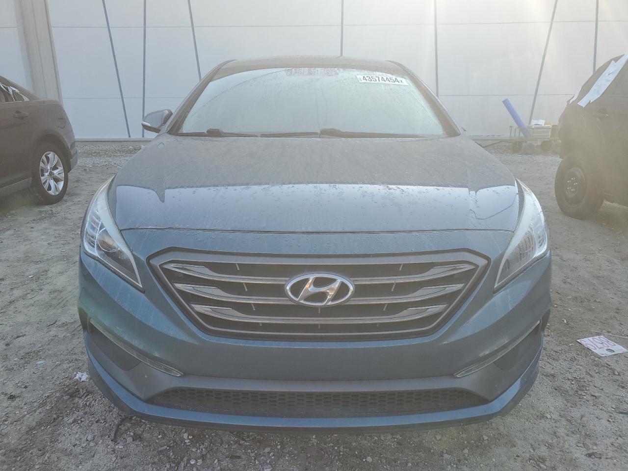 Photo 4 VIN: 5NPE34AF3HH449193 - HYUNDAI SONATA 