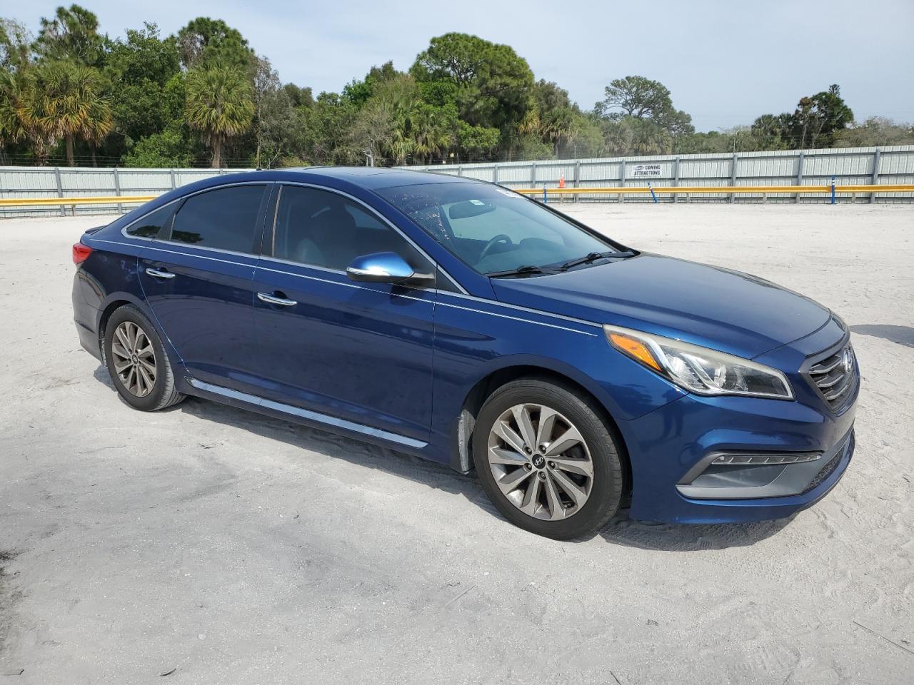 Photo 3 VIN: 5NPE34AF3HH466947 - HYUNDAI SONATA 