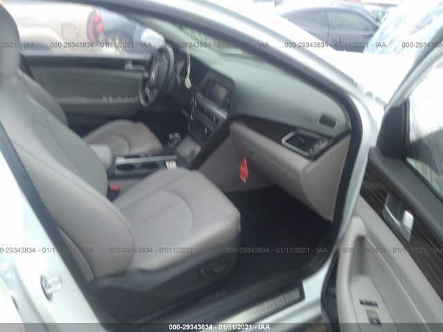 Photo 4 VIN: 5NPE34AF3HH495428 - HYUNDAI SONATA 