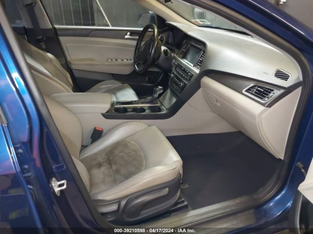 Photo 4 VIN: 5NPE34AF3HH570550 - HYUNDAI SONATA 