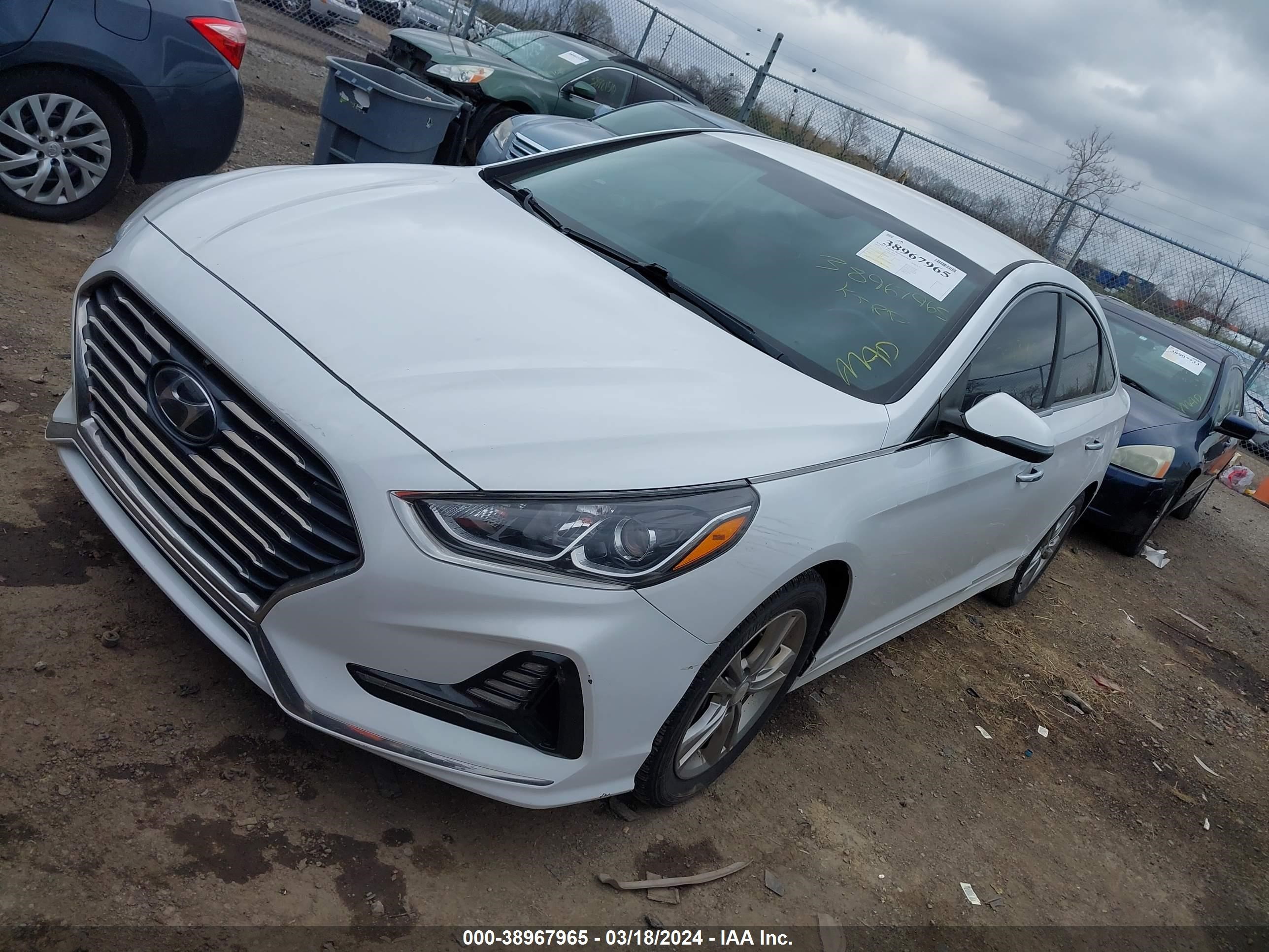 Photo 1 VIN: 5NPE34AF3JH596720 - HYUNDAI SONATA 