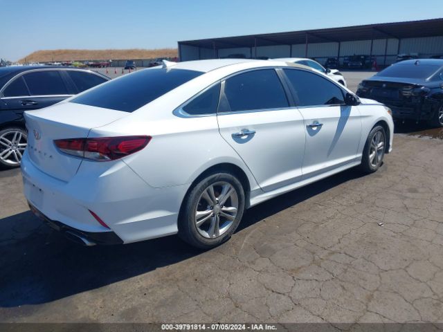 Photo 3 VIN: 5NPE34AF3JH649366 - HYUNDAI SONATA 